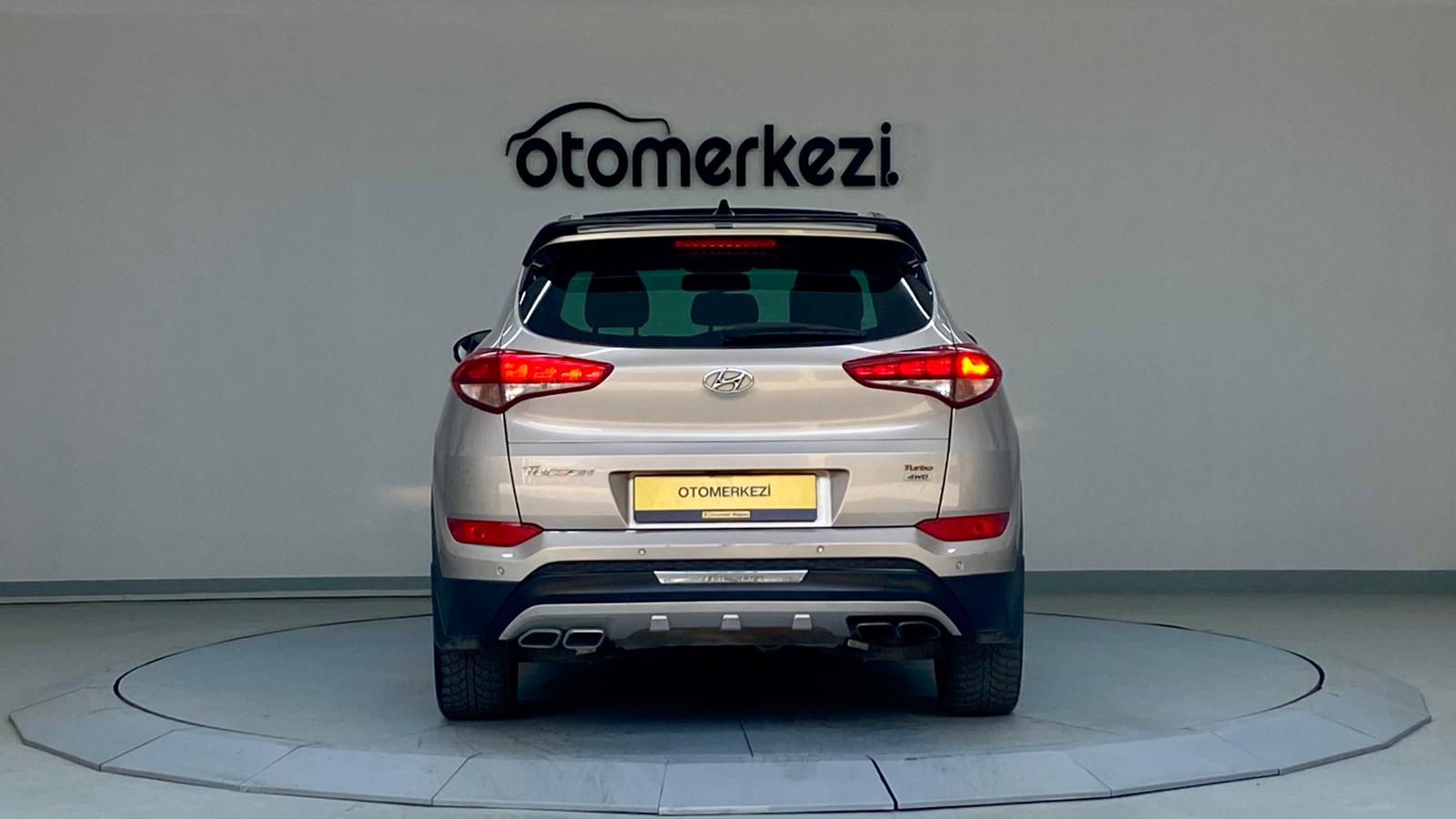HYUNDAI TUCSON 2